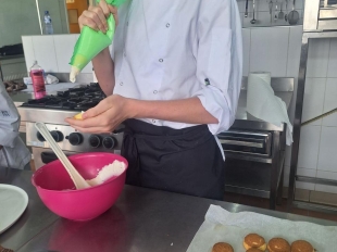 586324602 1305969404666137 3309556752096049147 N